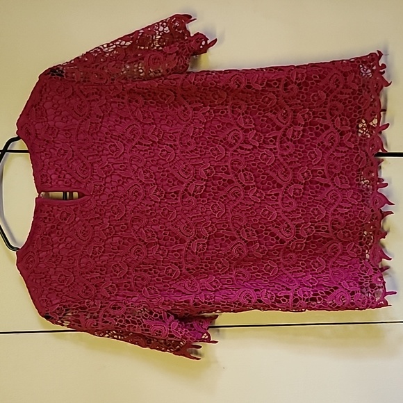 Sale!! Philosophy Lacey Cute Top - Picture 6 of 6